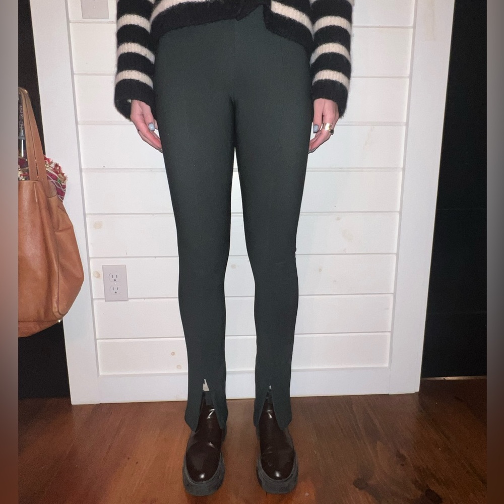The Frankie Shop Reya ribbed ankle zip leggings dark green